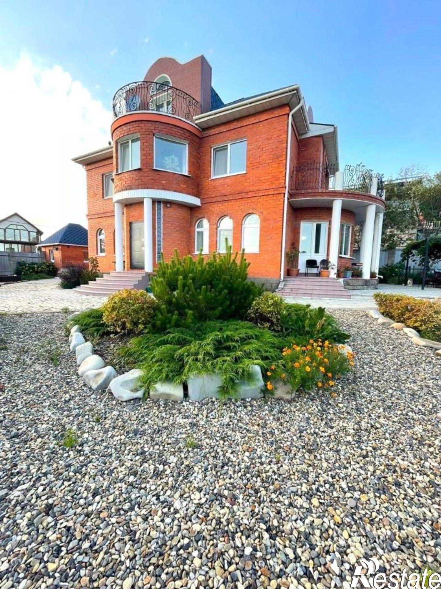 Купить дачу, дом, коттедж за 45 000 000 рублей на Владивосток, улица Ветеранов