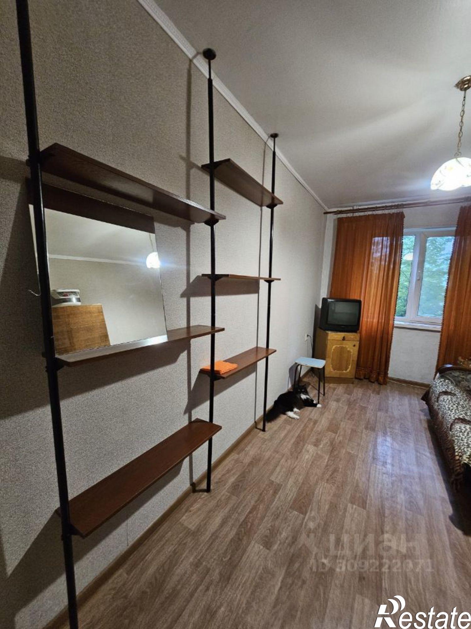 Сдать комнату за 8 500 рублей на Владивосток, улица Кирова, 42