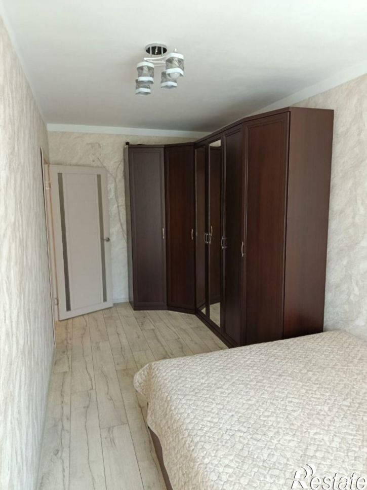 2-комн квартира Гаражная улица, 10,  д. 10