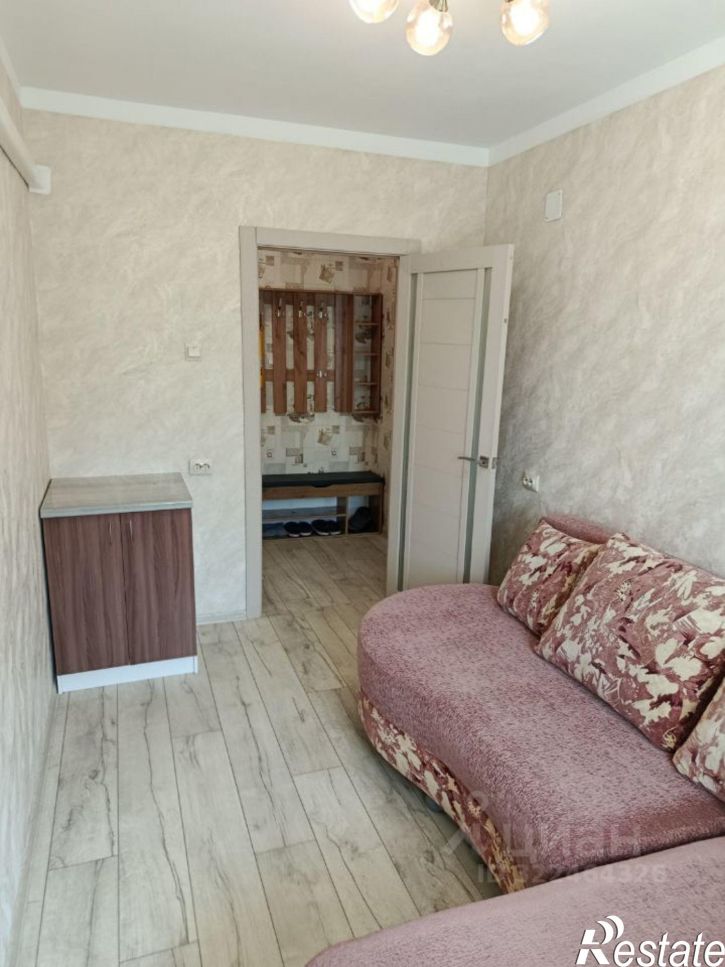 2-комн квартира Гаражная улица, 10,  д. 10