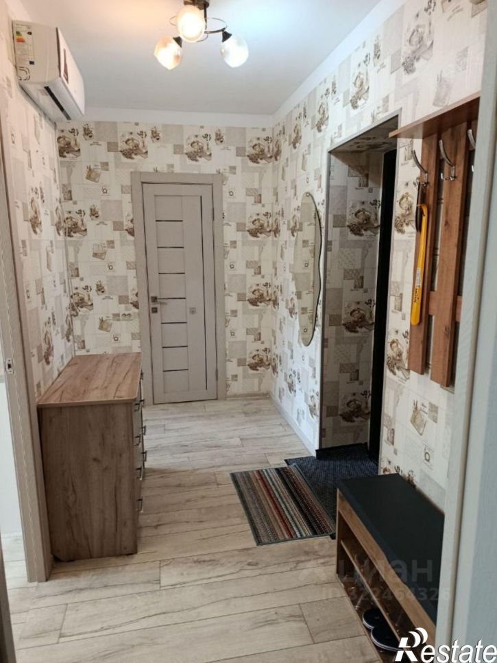 2-комн квартира Гаражная улица, 10,  д. 10