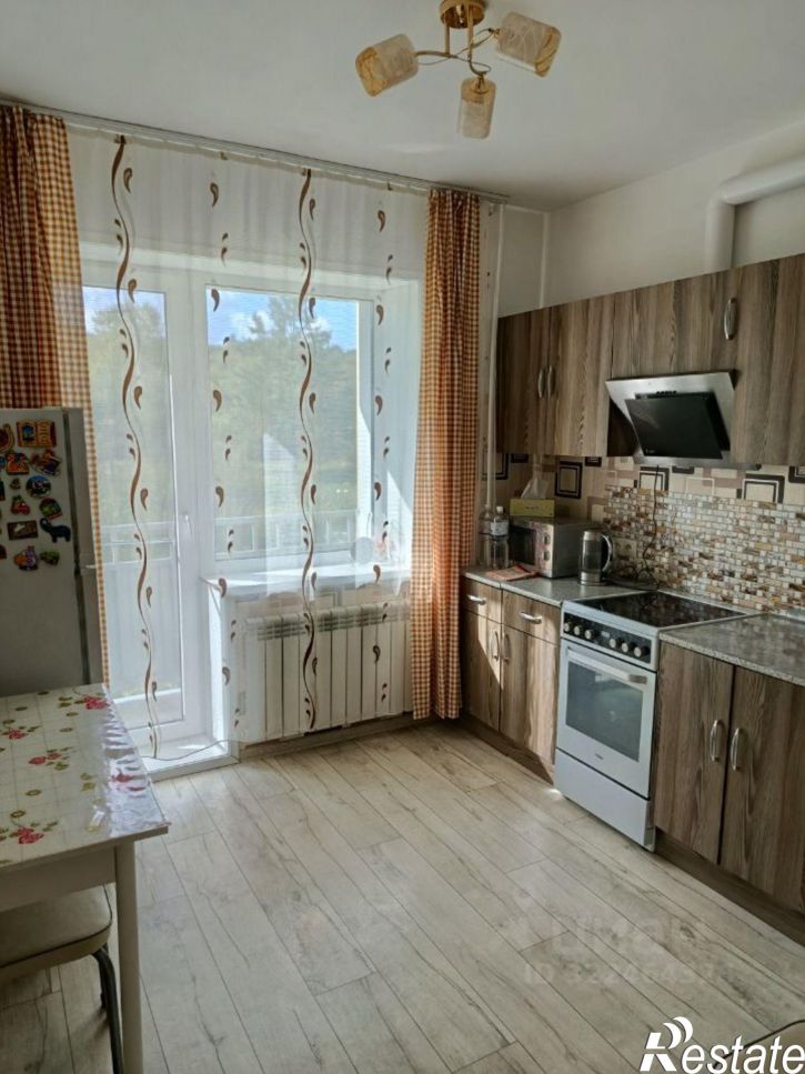 2-комн квартира Гаражная улица, 10,  д. 10