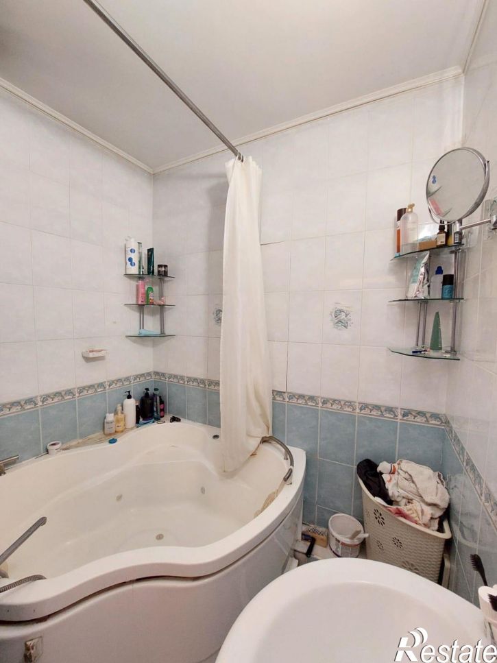 3-комн квартира квартал Второй Южный,Бокситогорская улица,43