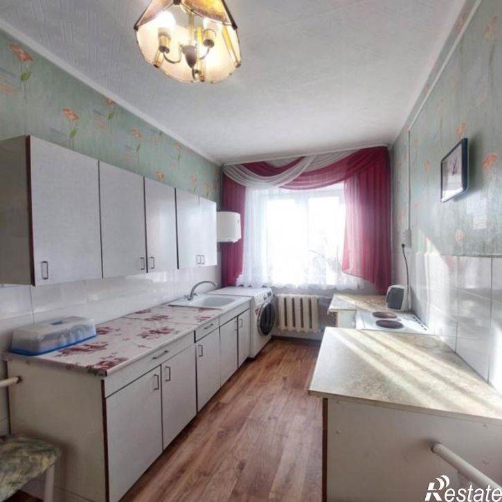 2-комн квартира квартал Ленинская,Владивостокская улица,18