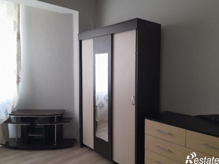 1-комн квартира Усатого ул, 8