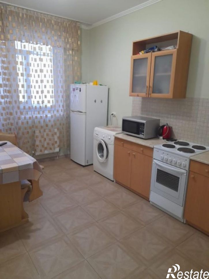 1-комн квартира Усатого ул, 8