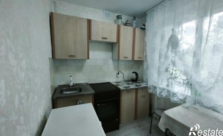 2-комн квартира ул Комарова, 15,  д. 15