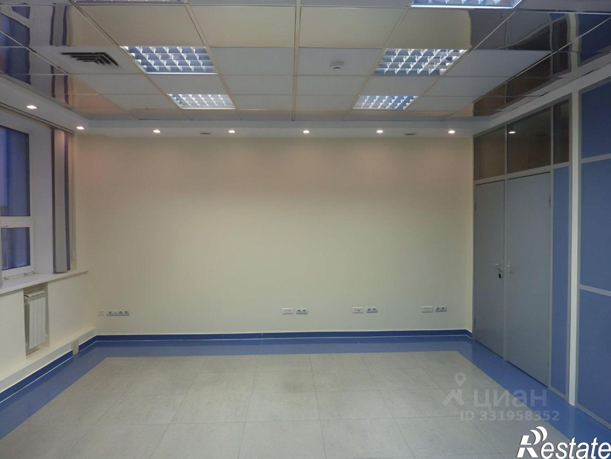 Купить офис, помещение под офис за 39 742 700 рублей на Владивосток