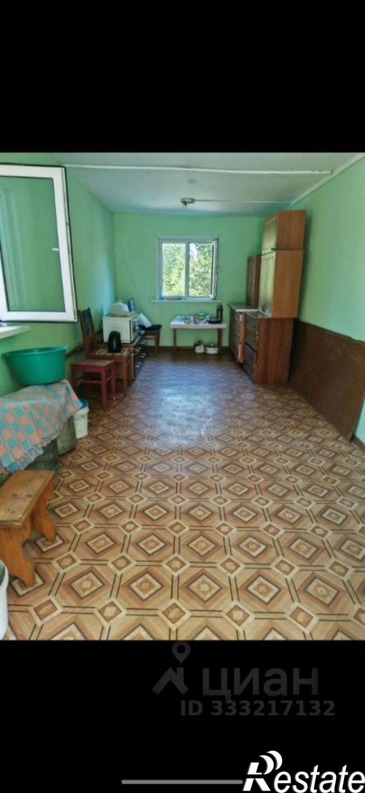 Отдельное здание село Хороль, улица Чкалова, 23