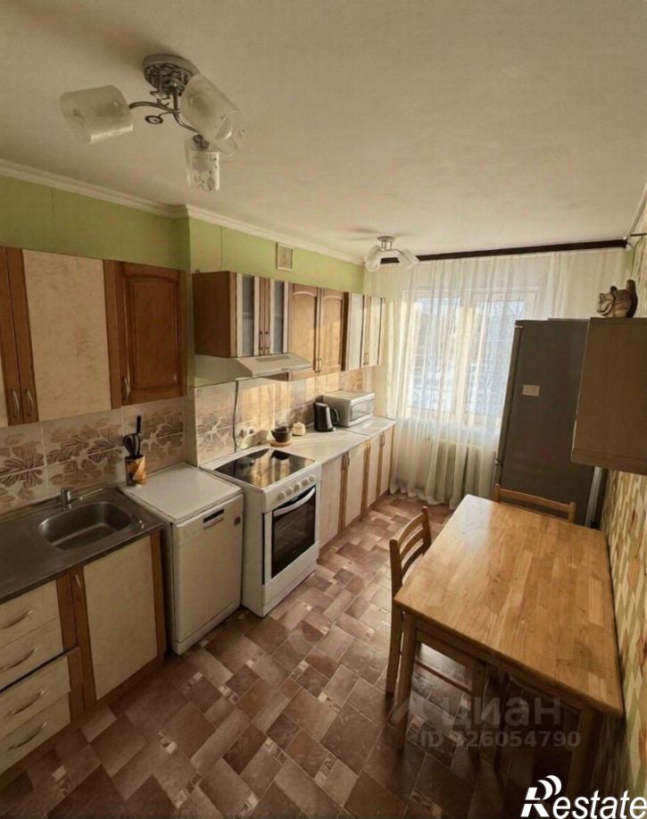 3-комн квартира ул Авиаторов, 24,  д. 24