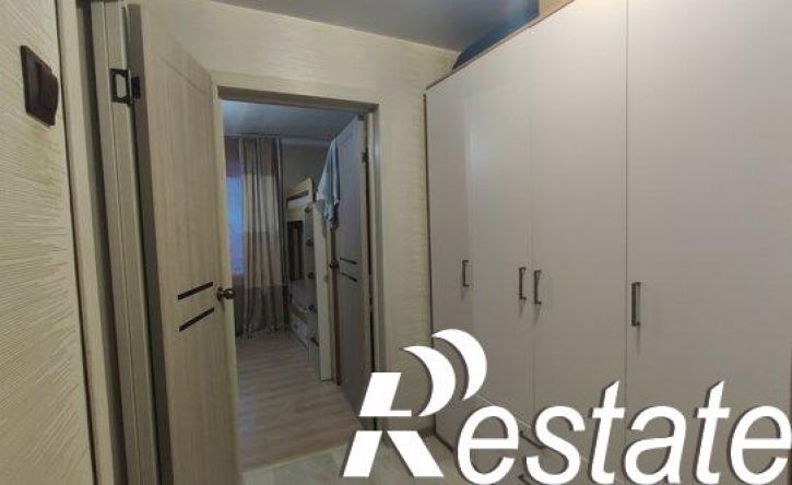 2-комн квартира улица Титова, 61,  д. 61