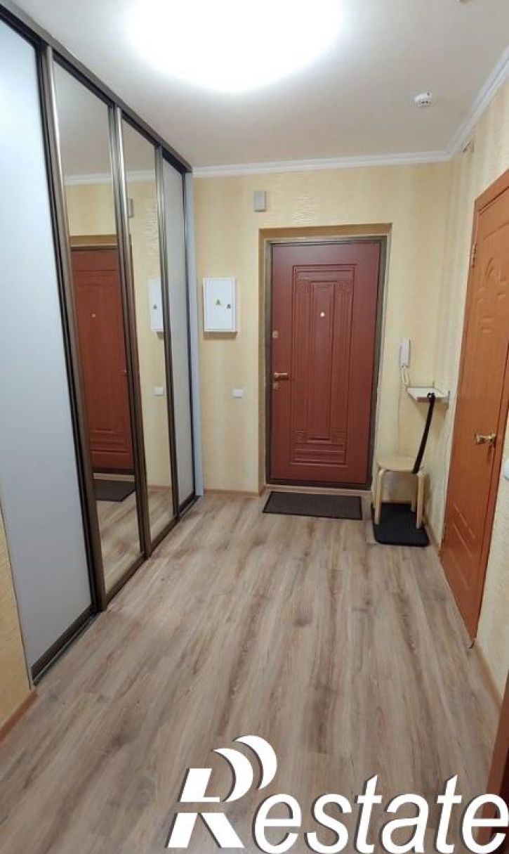 1-комн квартира Черняховского ул, 90